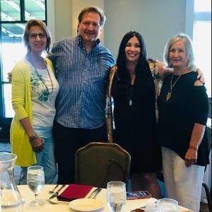 Meet your Posher, Amy